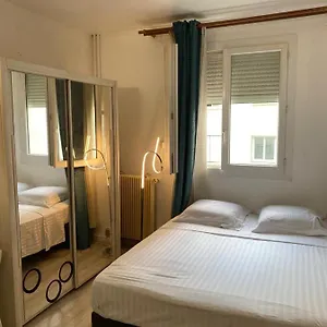 10 Mins Walk Eiffel Tower, 16 Appartement