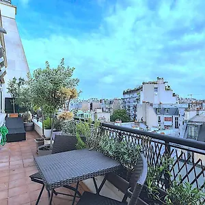Terrasse Vue Tour Eiffel Appartement
